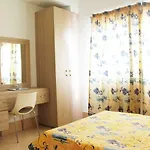 Rebioz Hotell 2*