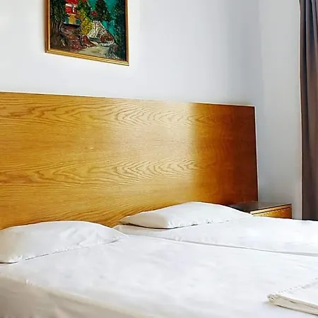 Rebioz Hotel