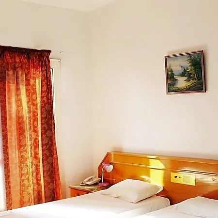 Hotel Rebioz Lárnaca