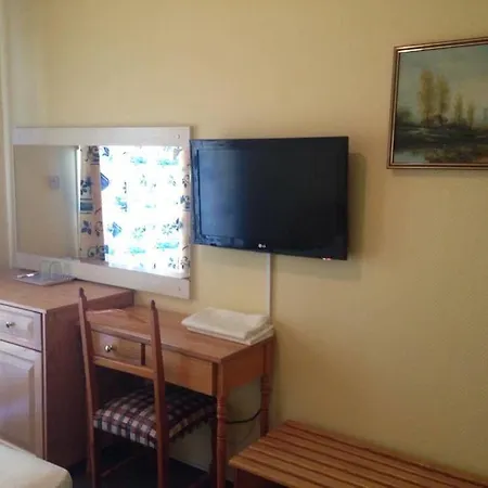 Готель Rebioz Ларнака